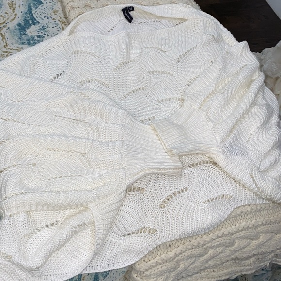 Moon & Madison boho sweater size Xsmall oversized - Picture 9 of 9